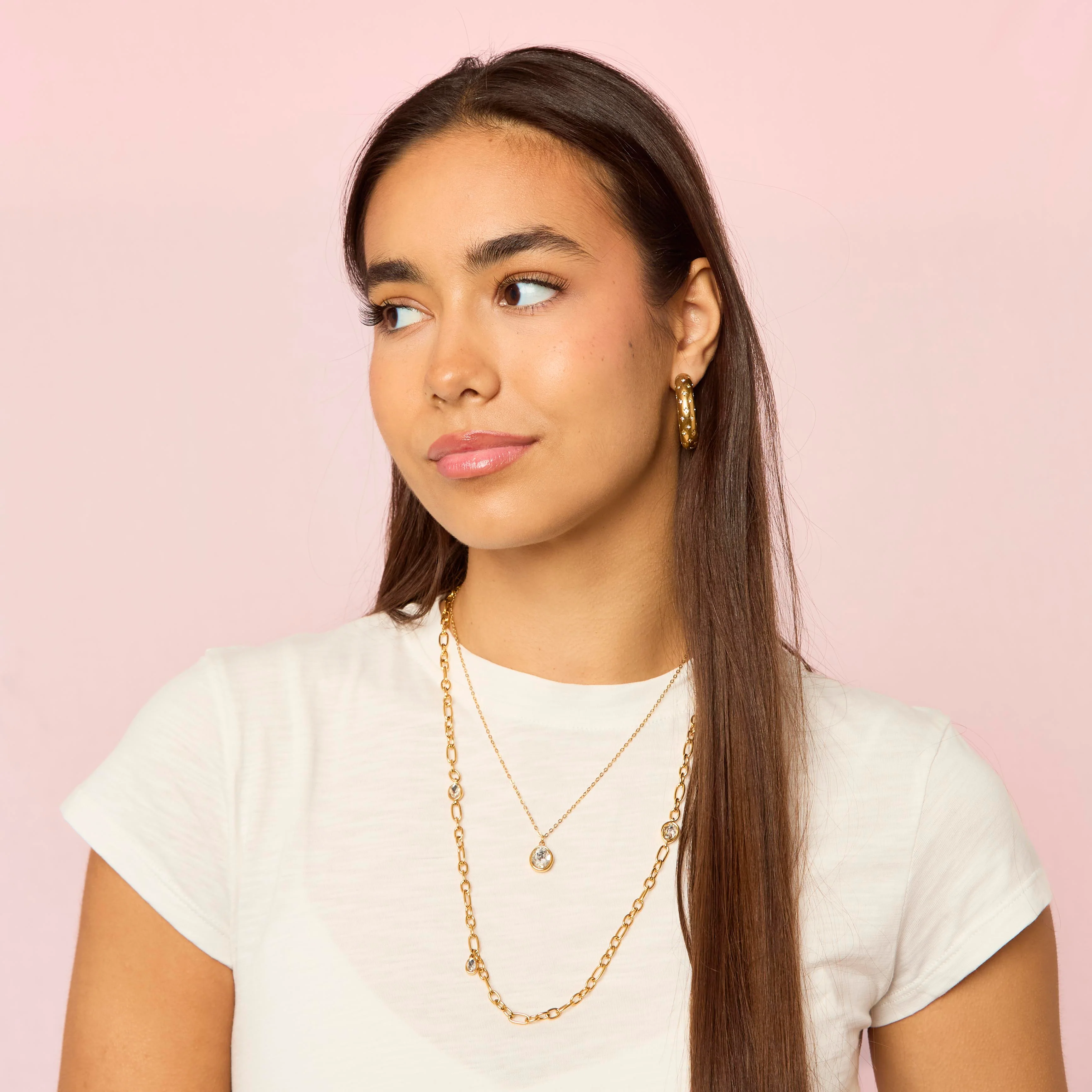 Hannah Gold Crystal Tonal Chunky Chain Necklace - Image 3