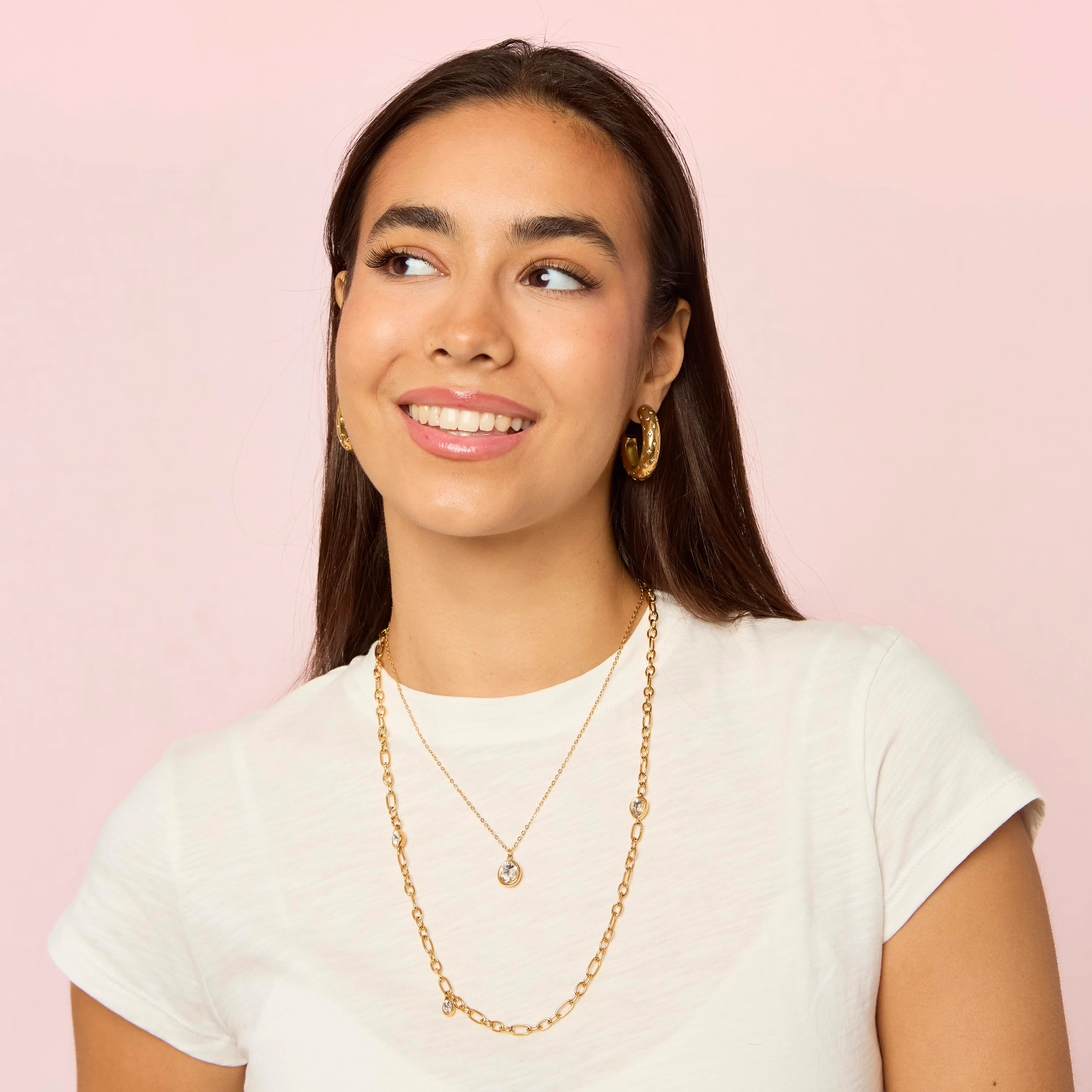 Hannah Gold Crystal Tonal Chunky Chain Necklace - Image 4