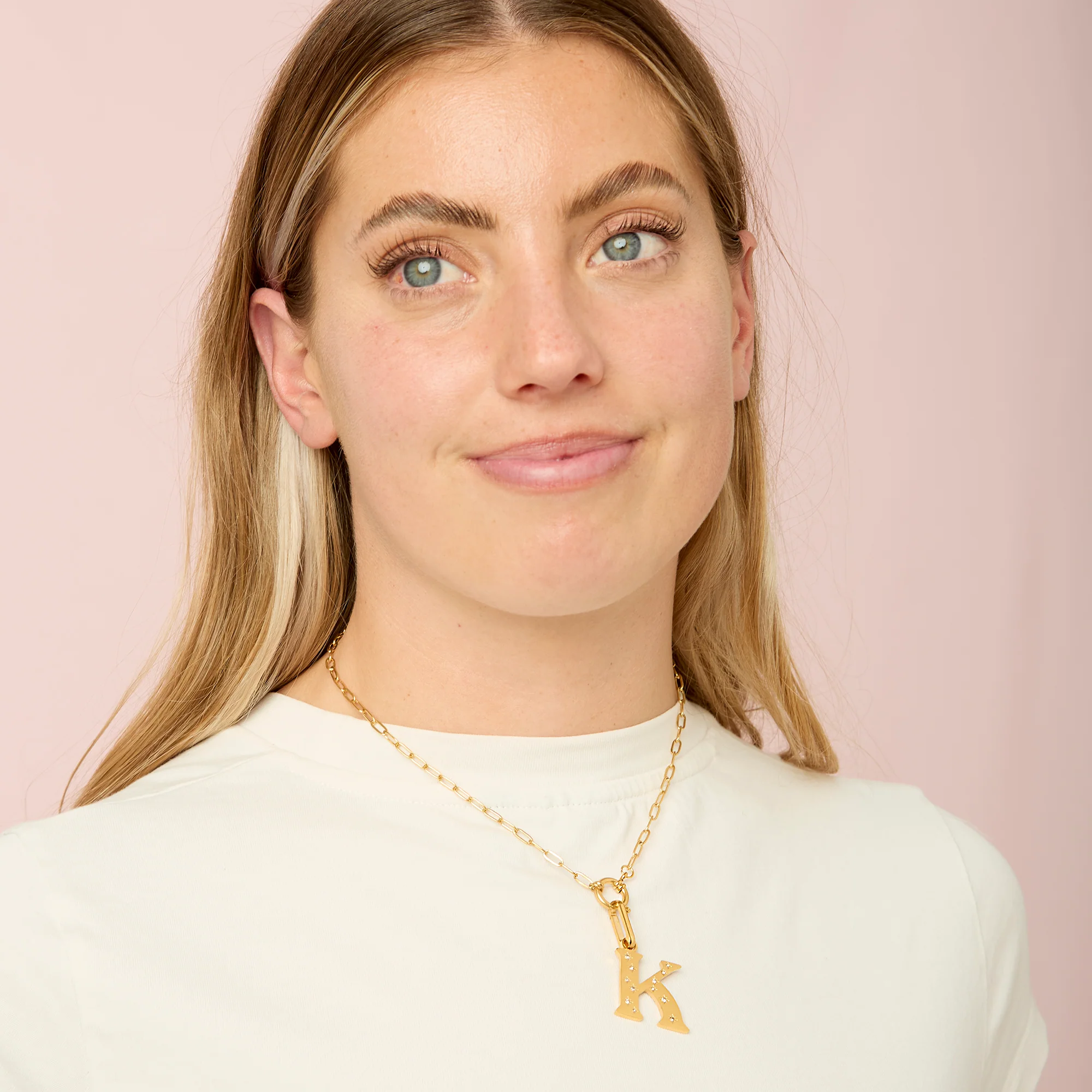 K Minnie Gold Crystal Star Letter Charm - Image 3